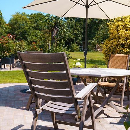 Ferienhaus Seeschwalbe Mit Grossem Garten Eckernförde Exterior foto